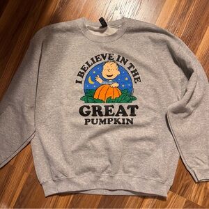 Peanuts The Great Pumpkin Linus Gray Graphic Crewneck Sweatshirt